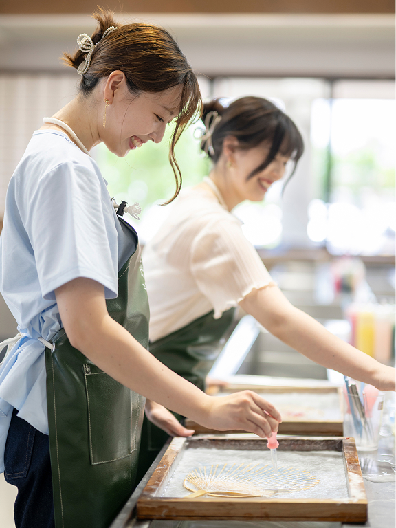 伝統的な手法で、紙漉きに挑戦!のイメージ